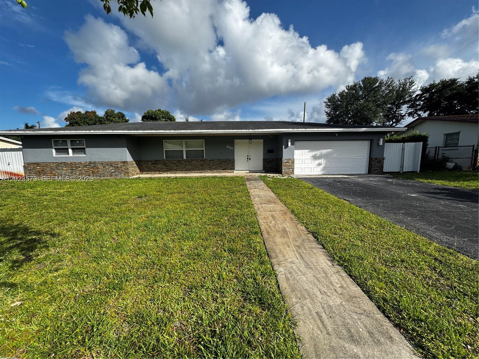 4560 3 / 2 1752 sq. ft. $ 2026-05-21 0 foto