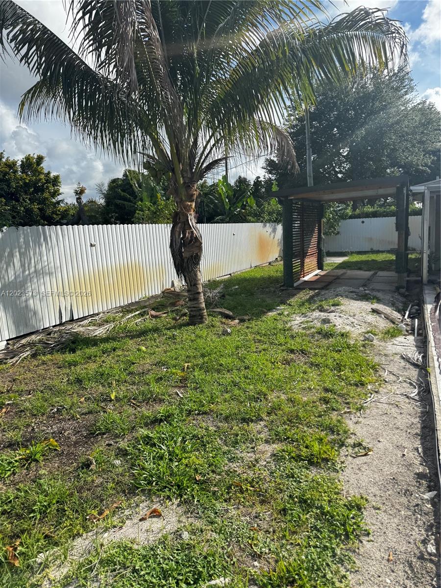 4560 3 / 2 1752 sq. ft. $ 2026-05-21 0 foto