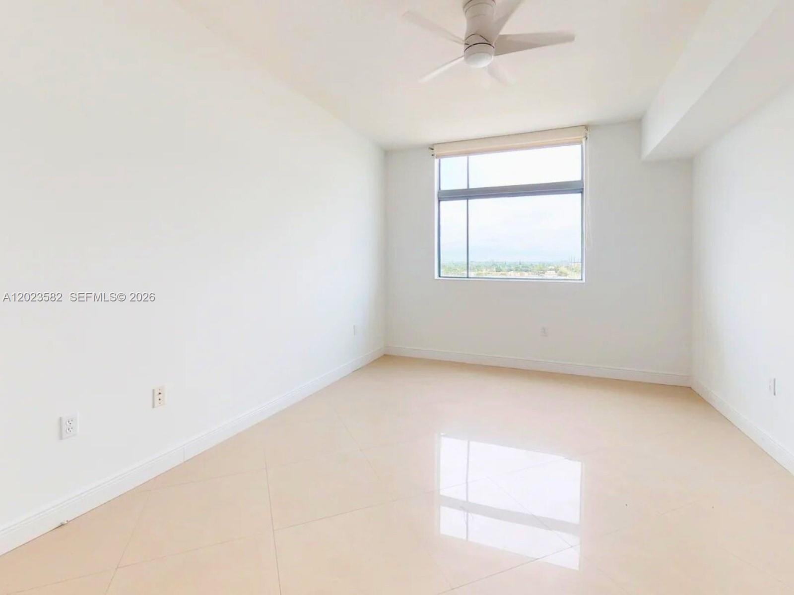 Photo of 140 Dixie Hwy #907, Hollywood, Florida, 33020 - Secondary Bedroom