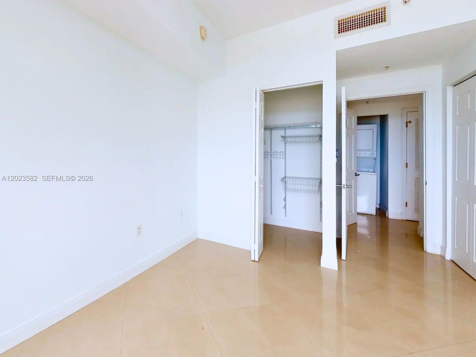 Photo of 140 Dixie Hwy #907, Hollywood, Florida, 33020 - Secondary Bedroom with Walking Closet