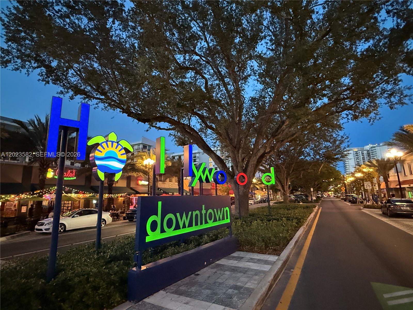 Photo of 140 Dixie Hwy #907, Hollywood, Florida, 33020 - You can walk to many restaurants and bars at Downtown Hollywood