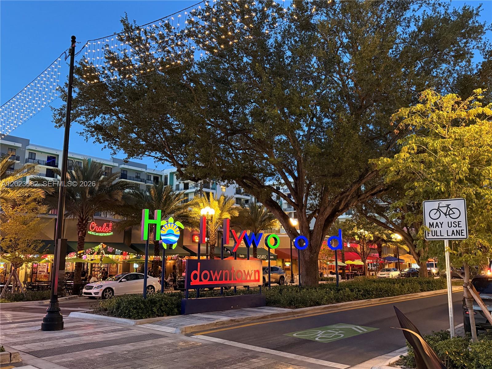 Photo of 140 Dixie Hwy #907, Hollywood, Florida, 33020 - You can walk to many restaurants and bars at Downtown Hollywood