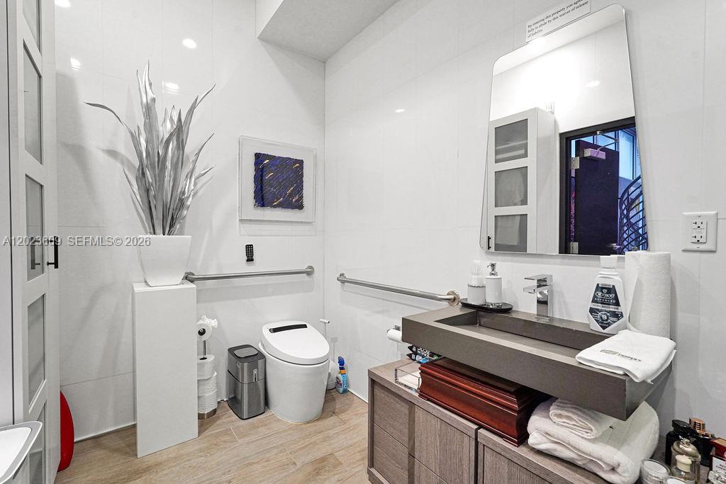See details 211 / sq. ft. $ 2026-05-21 0 Photo
