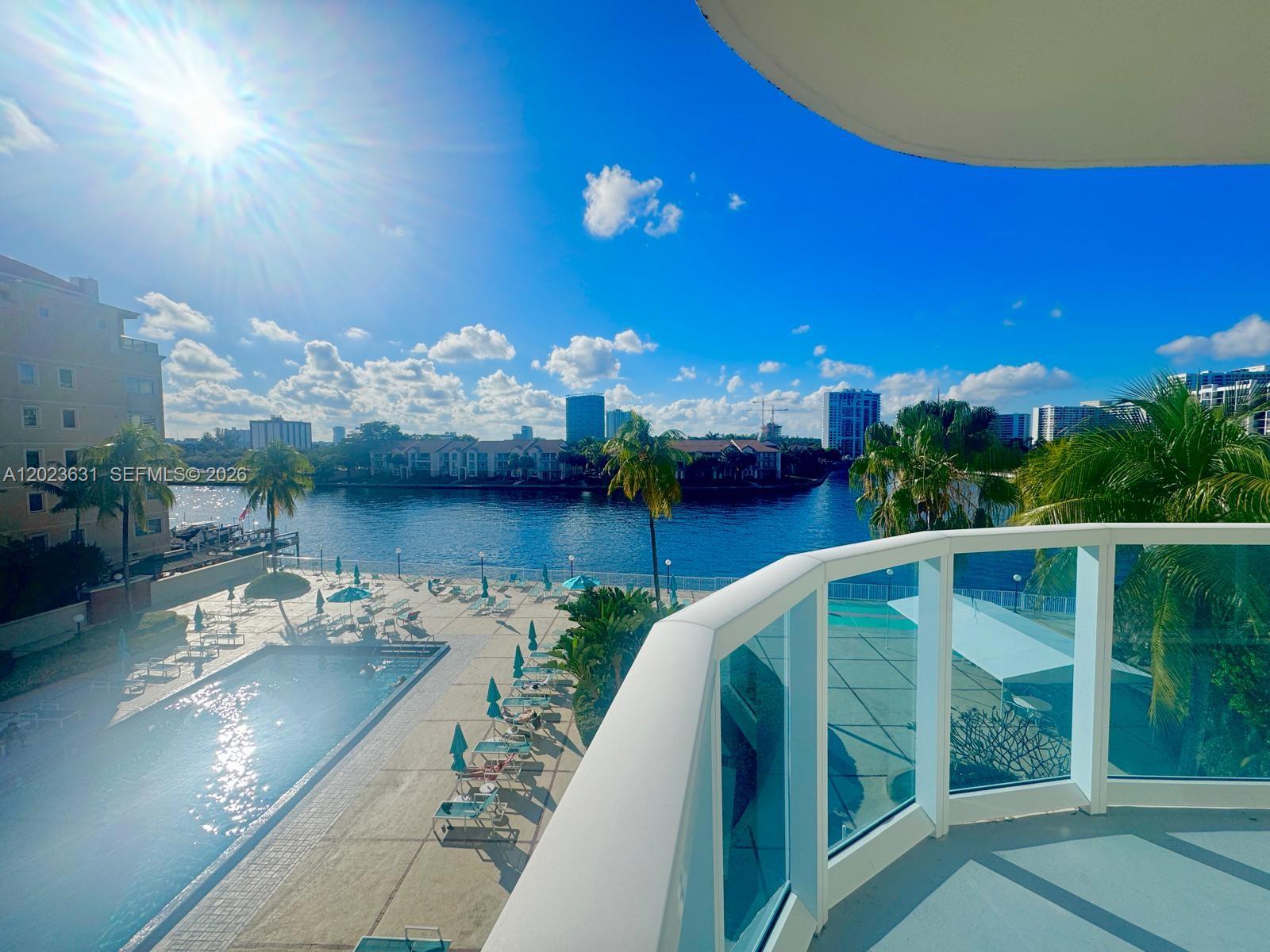 Photo of 3800 Ocean Dr  #306, Hollywood, Florida, 33019 - balcony