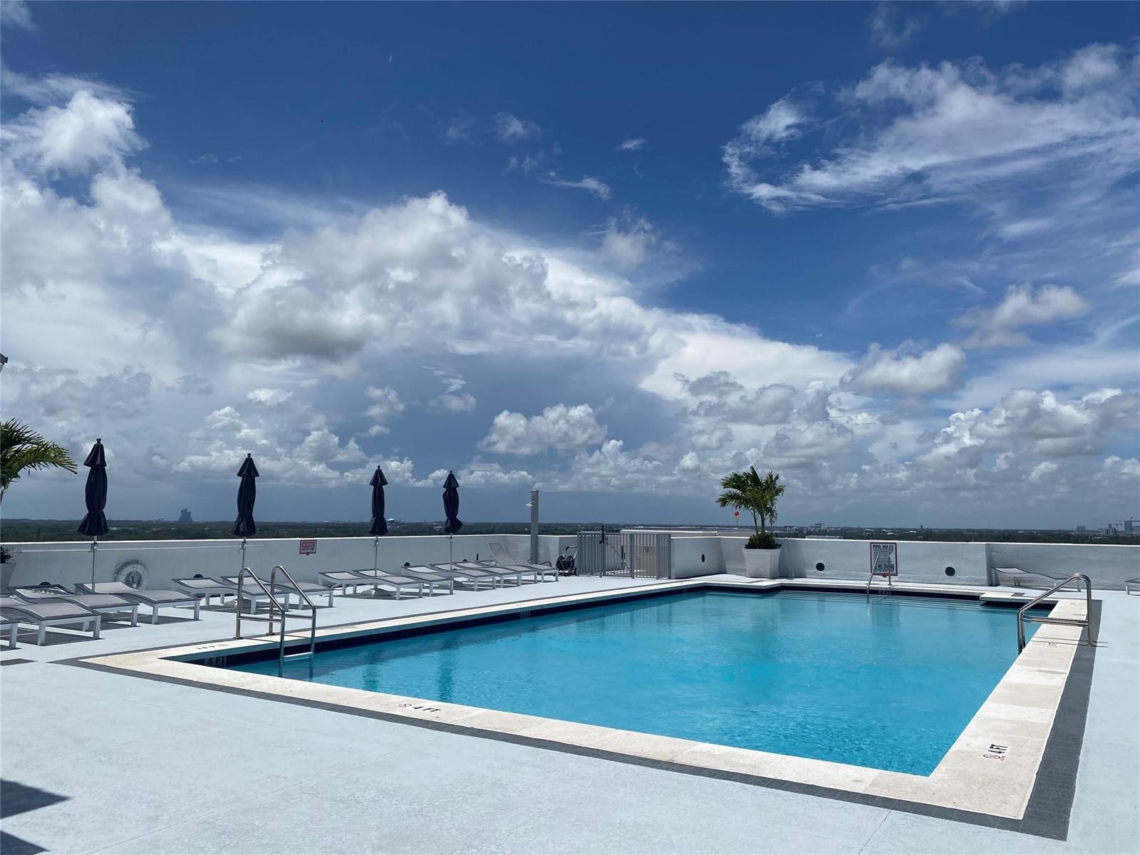 Photo of 1830 Radius , Hollywood, Florida, 33020 - Roof deck pool
