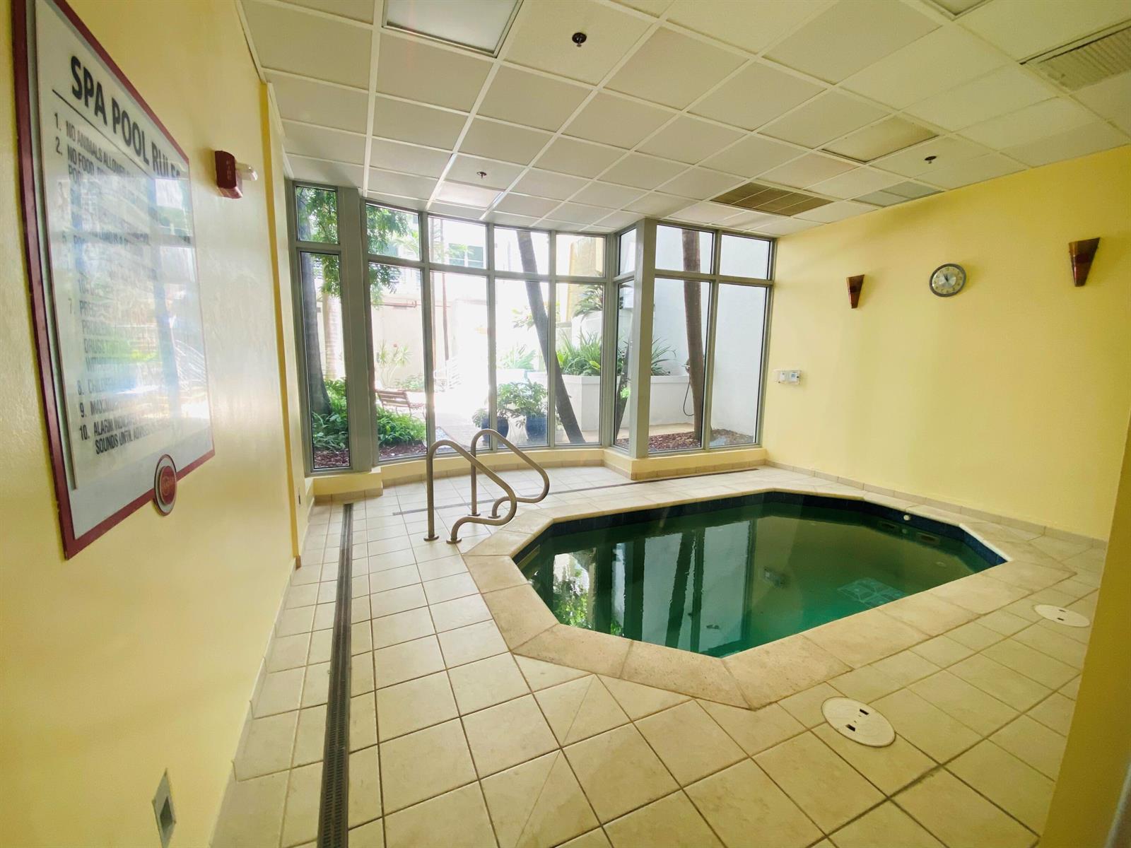 Photo of 1830 Radius , Hollywood, Florida, 33020 - Jaquzzi