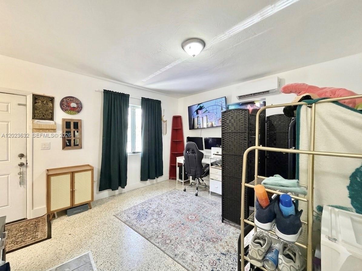 See details / 1912 sq. ft. $ 2026-05-21 0 Photo