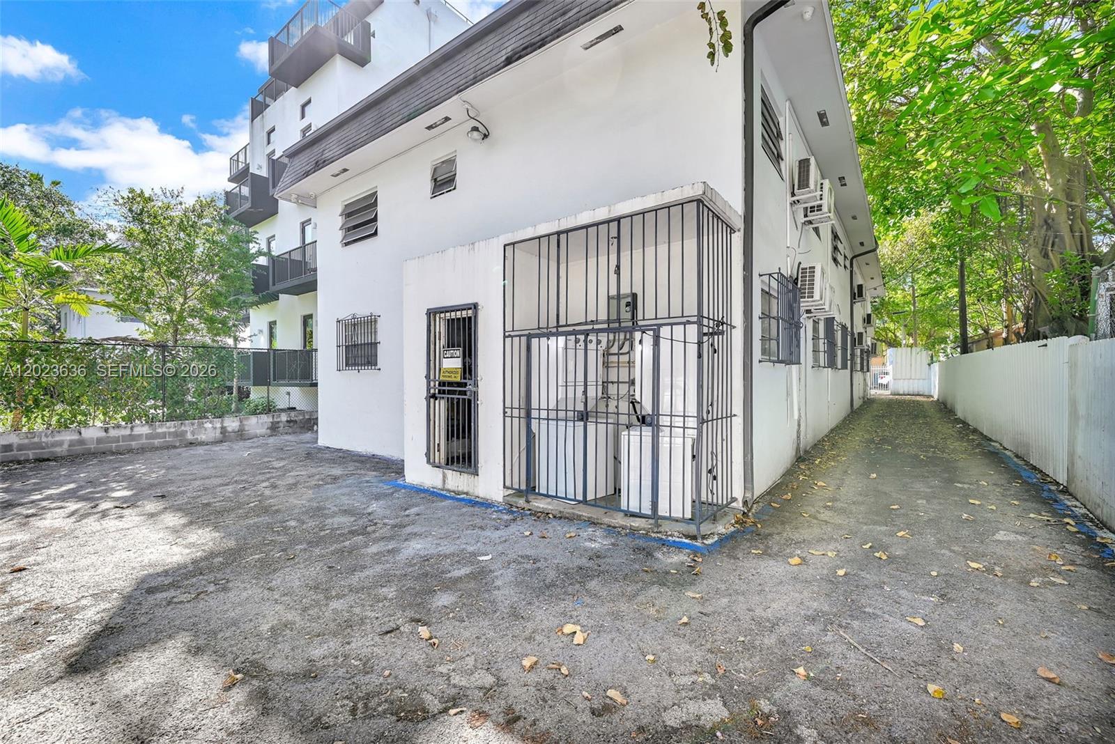 See details / sq. ft. $ 2026-05-21 0 Photo