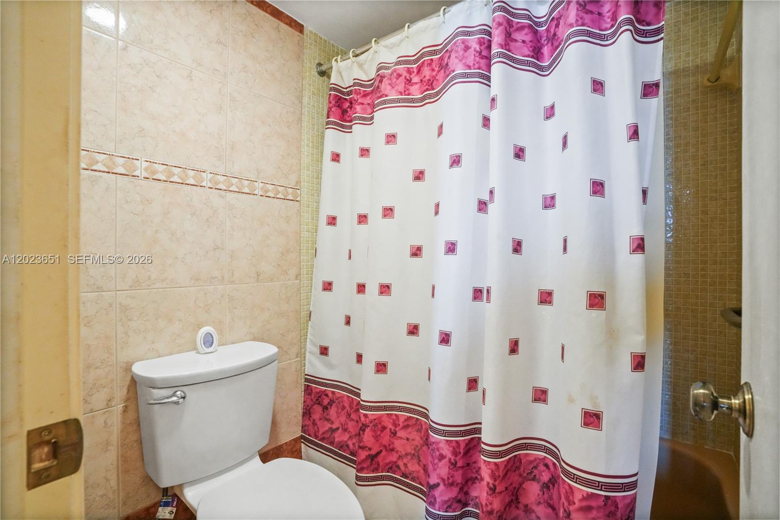 Ver detalles 1006E 2 / 2 1140 sq. ft. $ 2026-05-22 0 foto