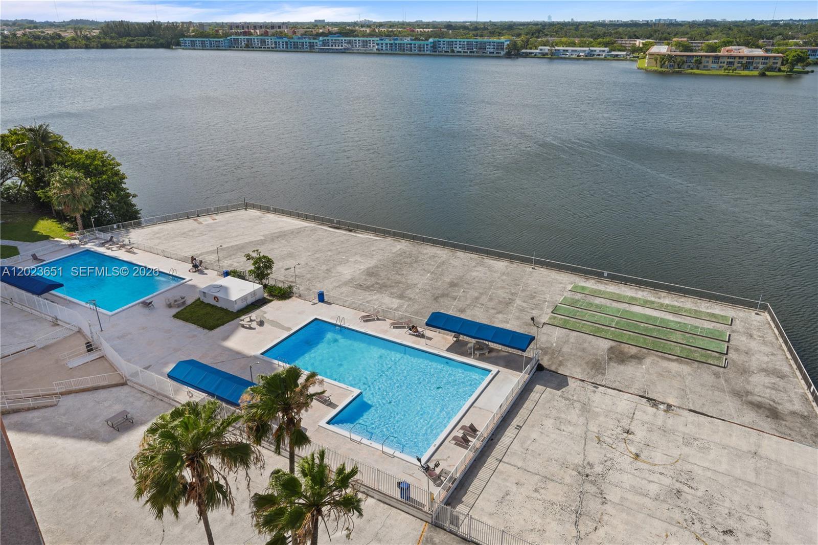 Ver detalles 1006E 2 / 2 1140 sq. ft. $ 2026-05-22 0 foto