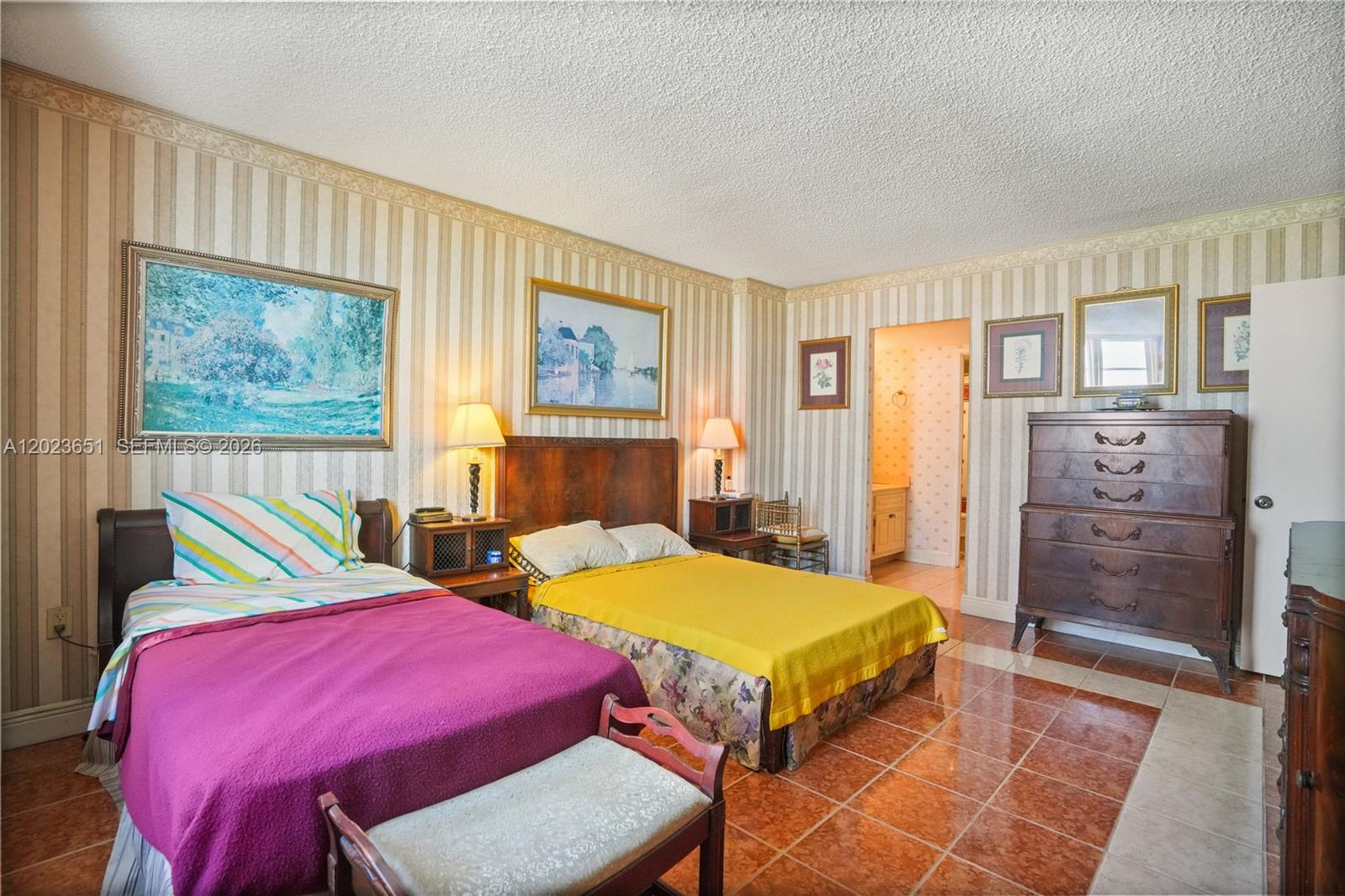 Ver detalles 1006E 2 / 2 1140 sq. ft. $ 2026-05-22 0 foto