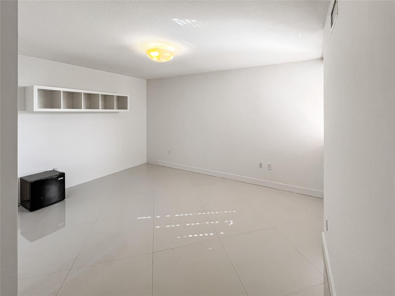 Photo of 2775 187th #627, Aventura, Florida, 33180 - Bedroom