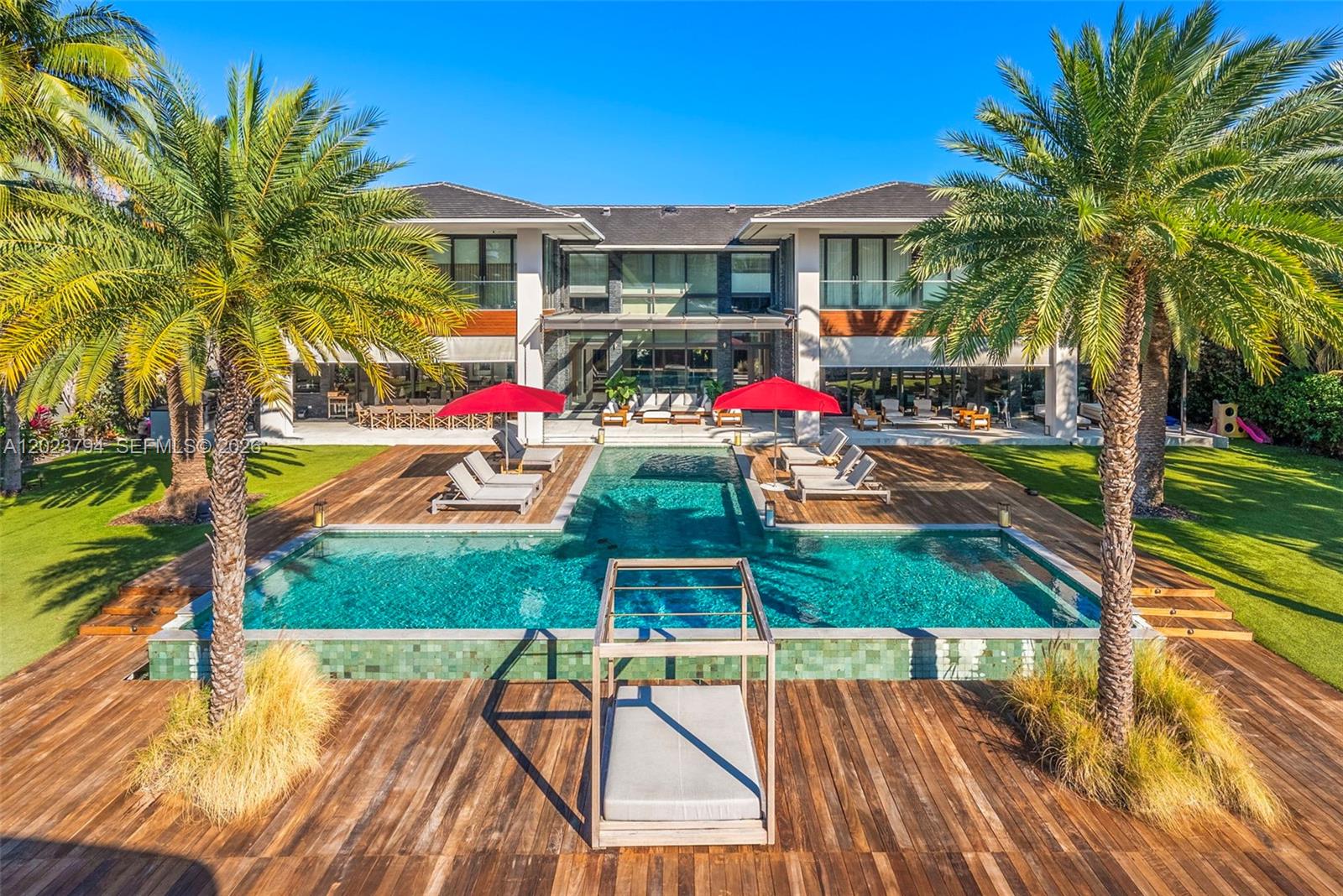 Photo of 385 Centre Is (385), Golden Beach, Florida, 33160 -