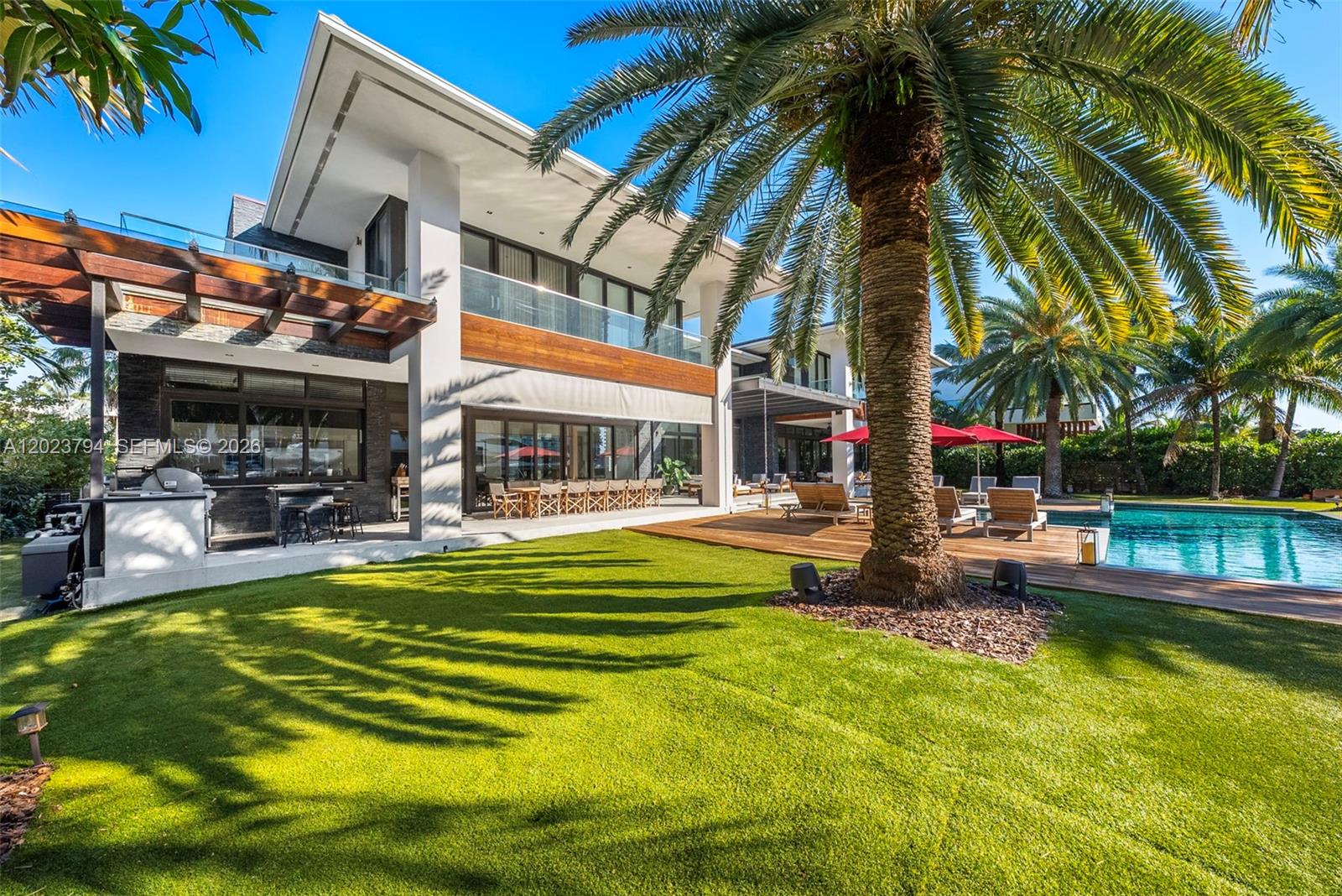 Photo of 385 Centre Is (385), Golden Beach, Florida, 33160 -