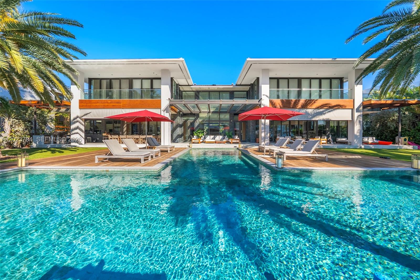 Photo of 385 Centre Is (385), Golden Beach, Florida, 33160 -