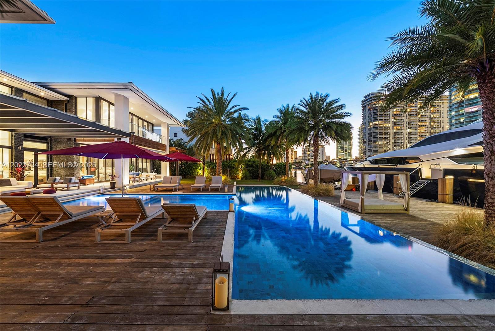 Photo of 385 Centre Is (385), Golden Beach, Florida, 33160 -