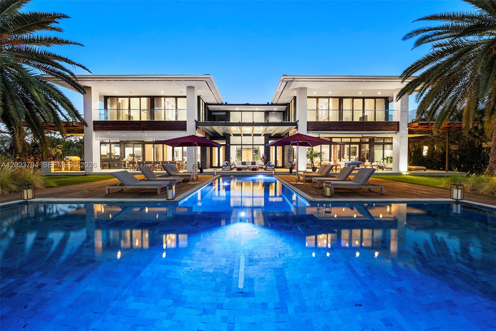 Photo of 385 Centre Is (385), Golden Beach, Florida, 33160 -