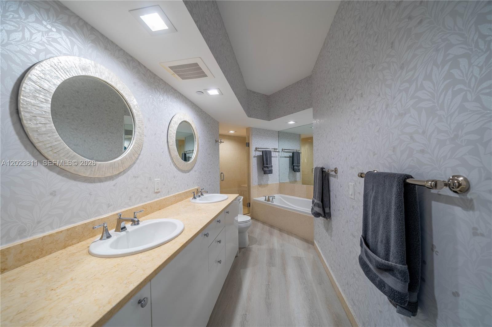 Photo of 19900 Country Club Dr #1120, Aventura, Florida, 33180 -