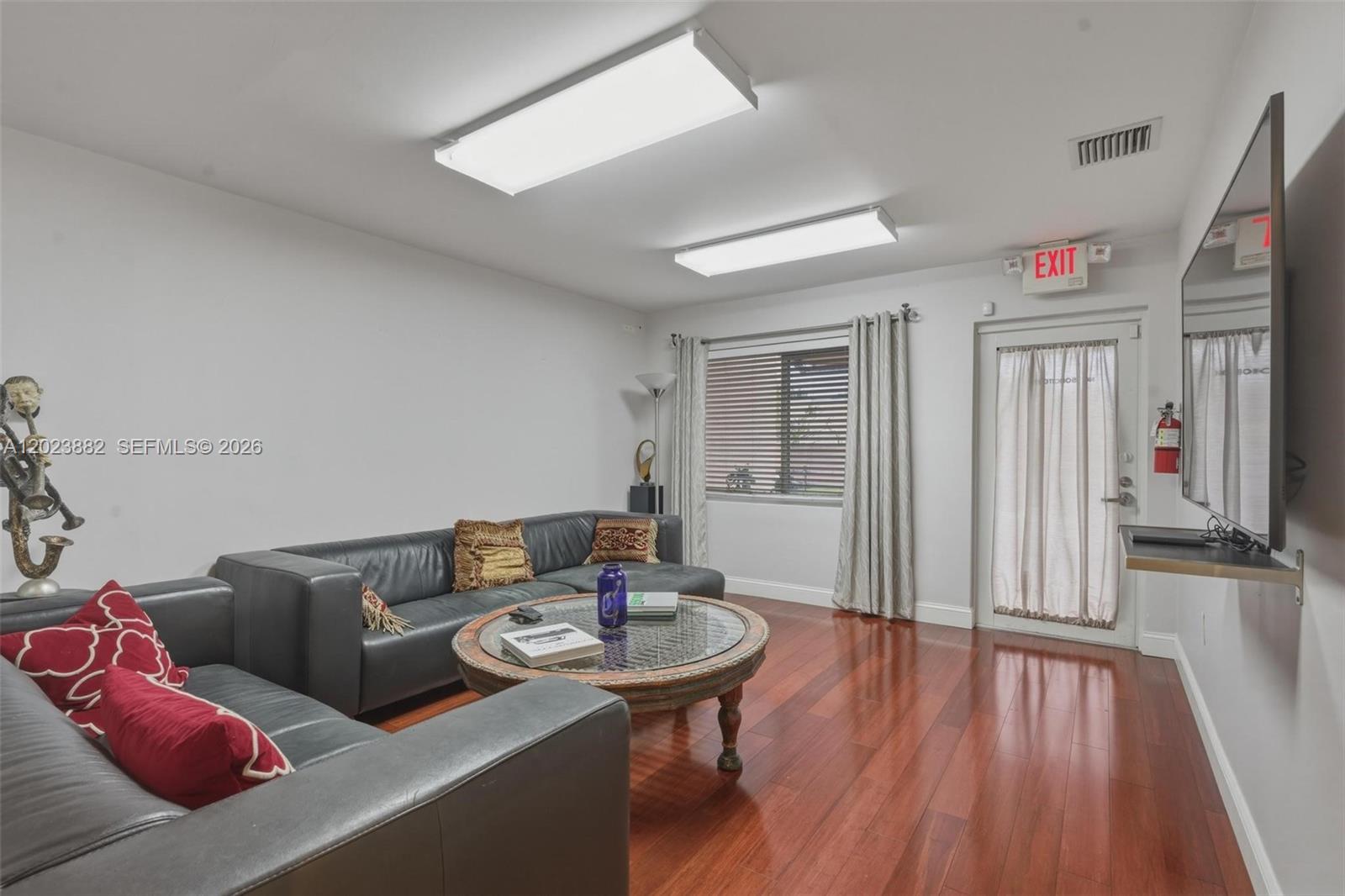   /   sq. ft. $ 2026-05-22 0 Photo