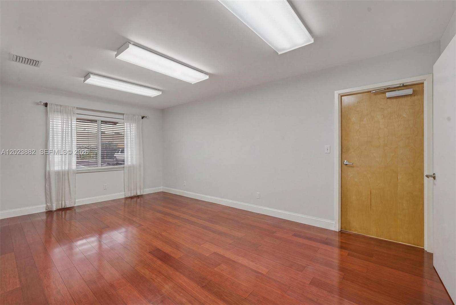   /   sq. ft. $ 2026-05-22 0 Photo