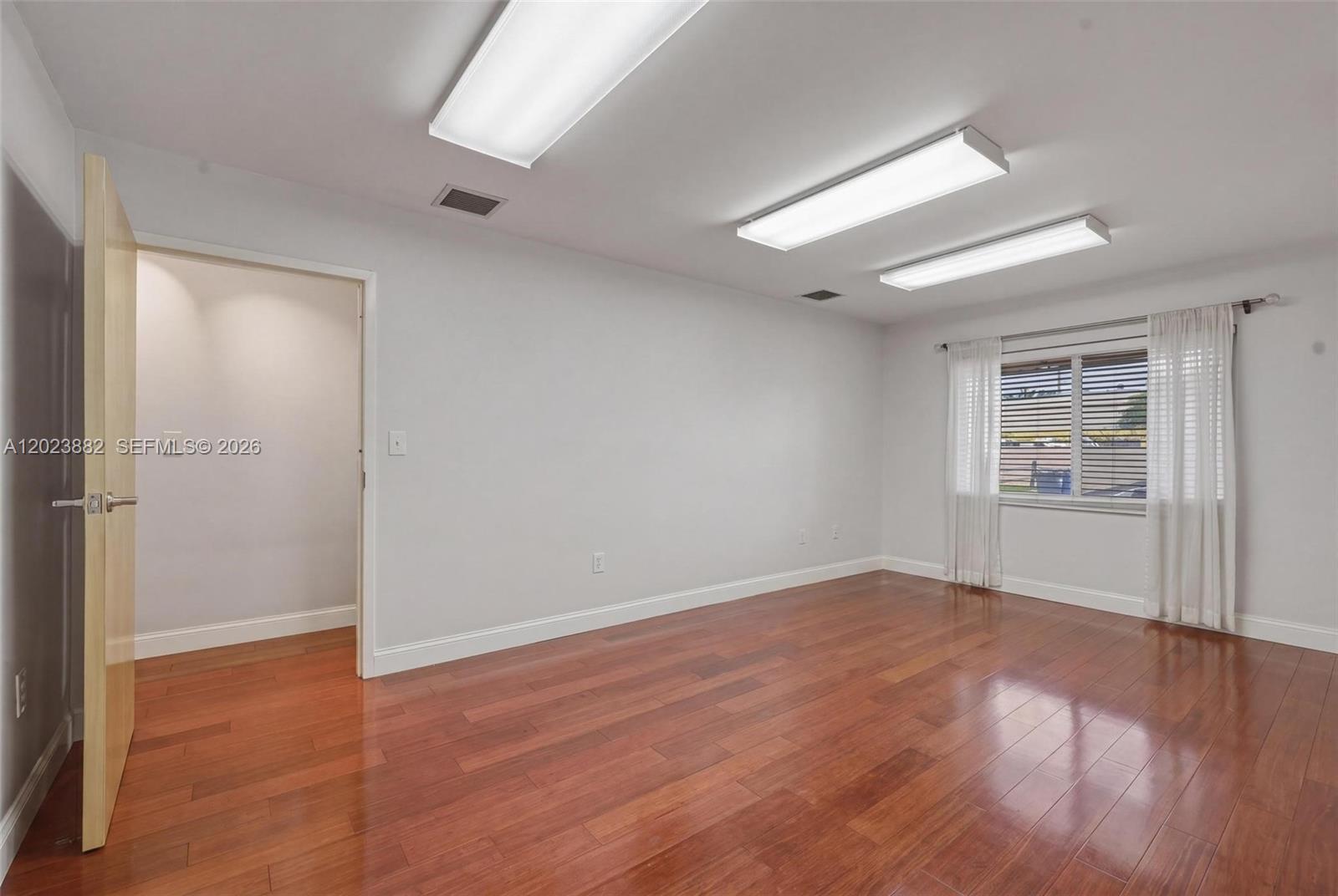   /   sq. ft. $ 2026-05-22 0 Photo
