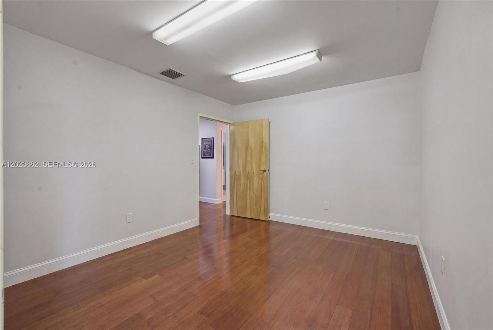   /   sq. ft. $ 2026-05-22 0 Photo