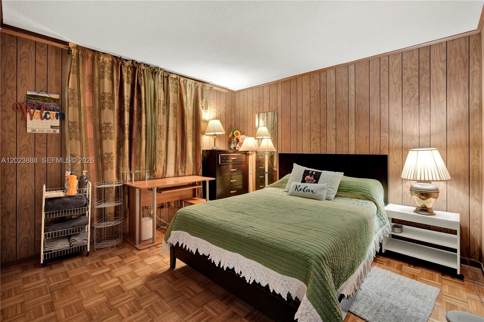 889 2 / 2 1067 sq. ft. $ 2026-05-22 0 foto