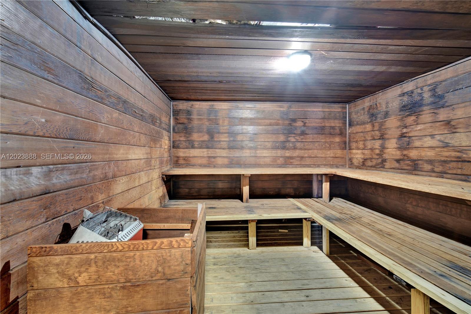 889 2 / 2 1067 sq. ft. $ 2026-05-22 0 foto
