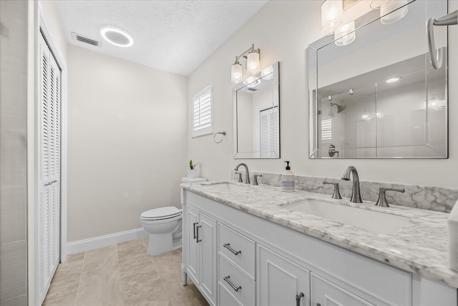 Ver detalles 3603 4 / 3 2356 sq. ft. $ 2026-06-11 0 foto