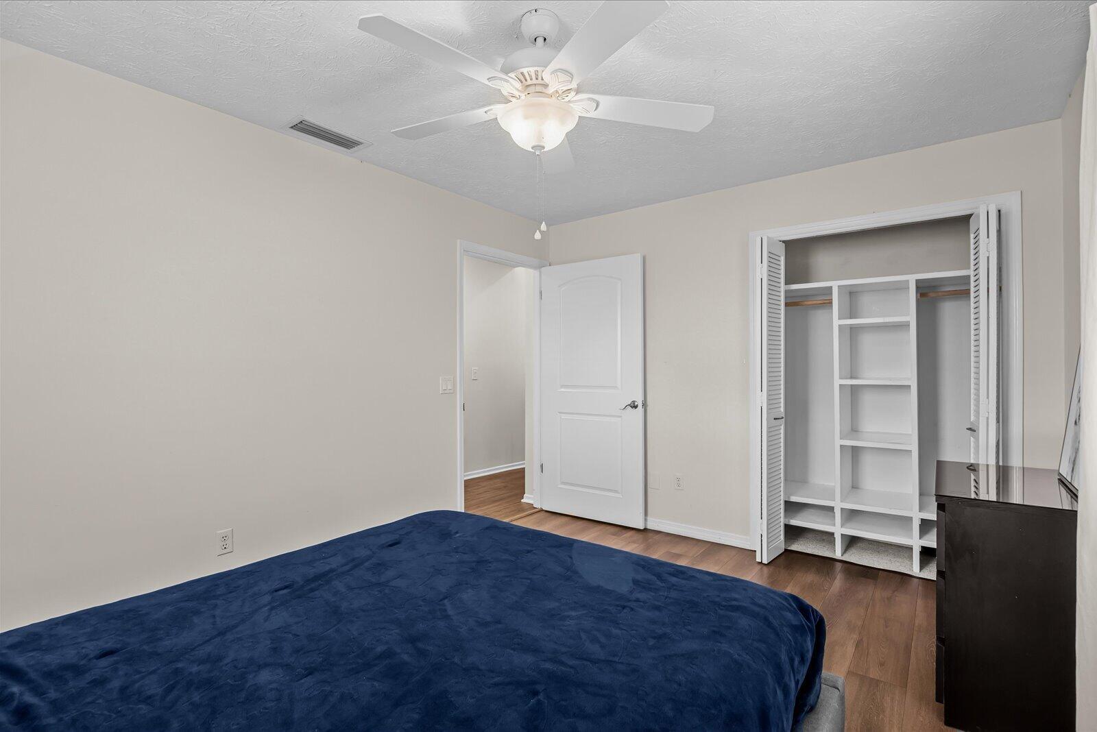 Ver detalles 3603 4 / 3 2356 sq. ft. $ 2026-06-11 0 foto
