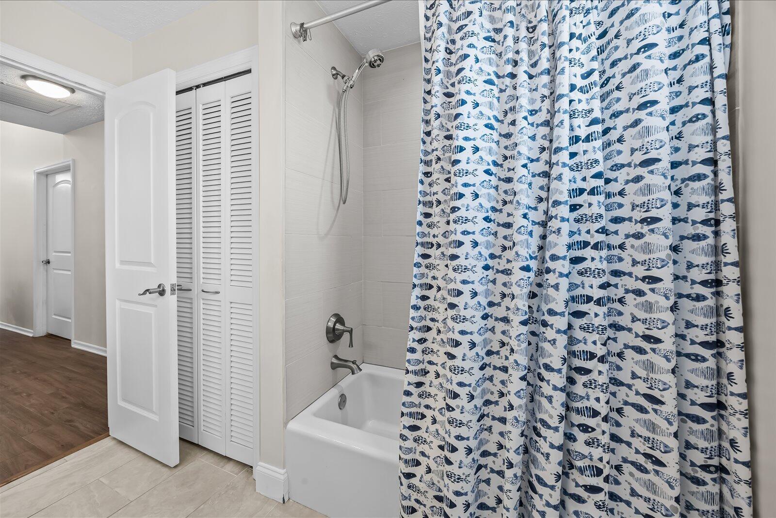 Ver detalles 3603 4 / 3 2356 sq. ft. $ 2026-06-11 0 foto