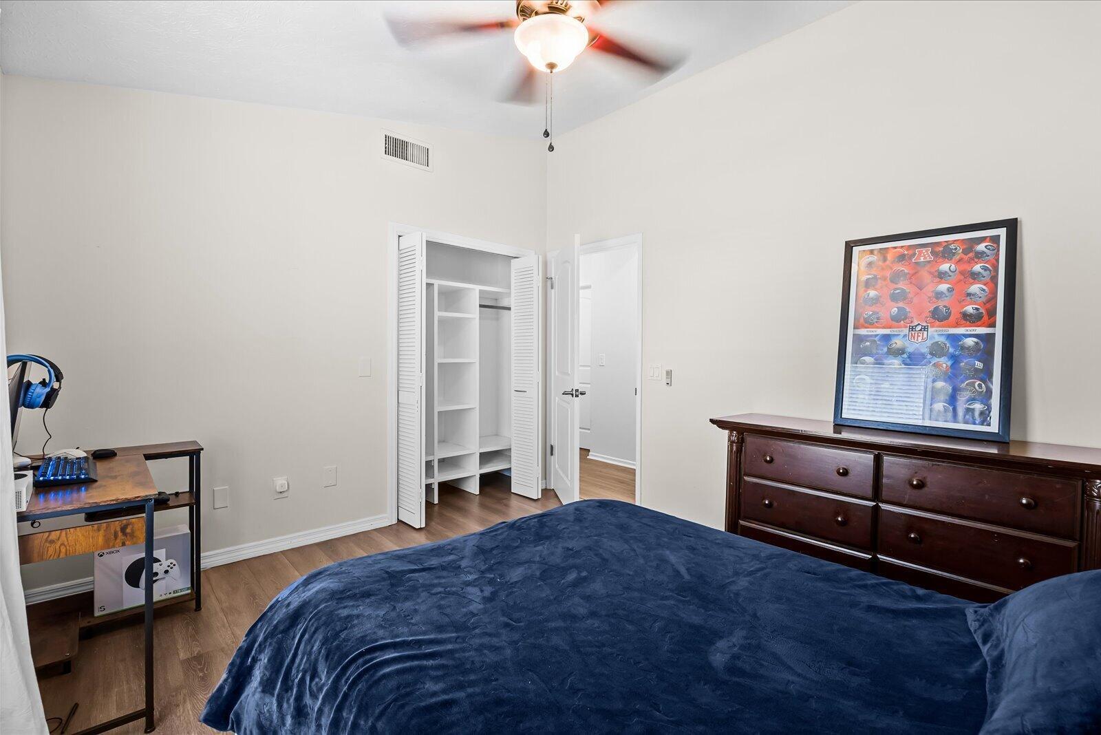 Ver detalles 3603 4 / 3 2356 sq. ft. $ 2026-06-11 0 foto