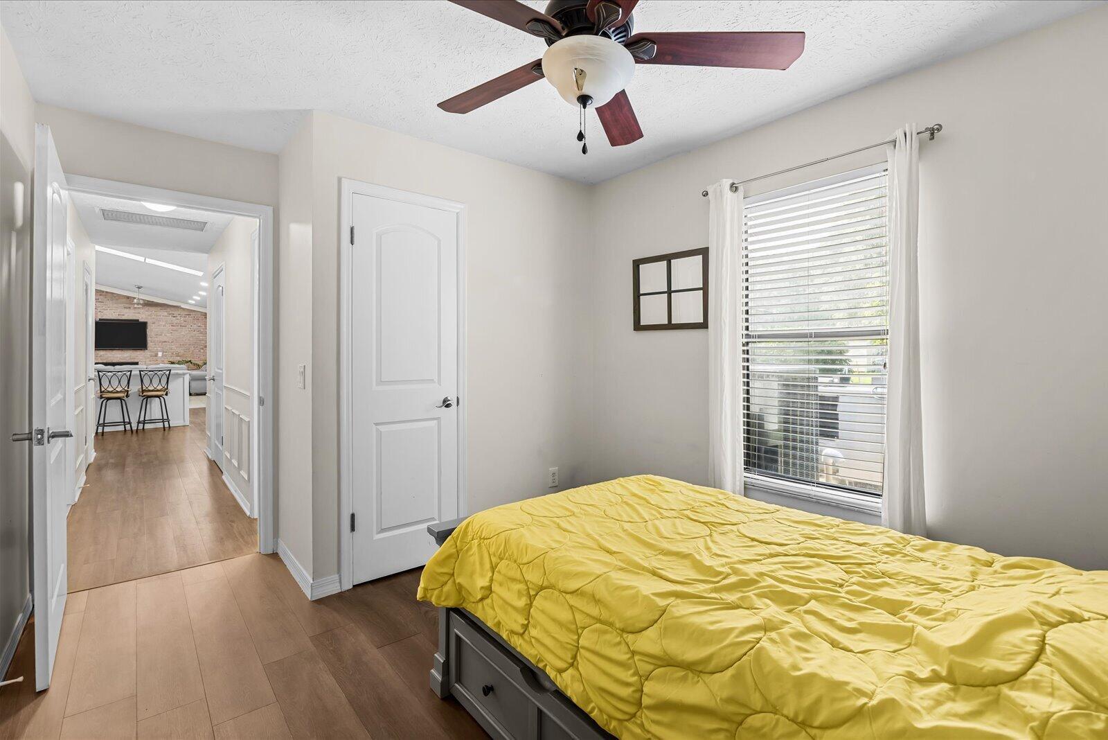 Ver detalles 3603 4 / 3 2356 sq. ft. $ 2026-06-11 0 foto