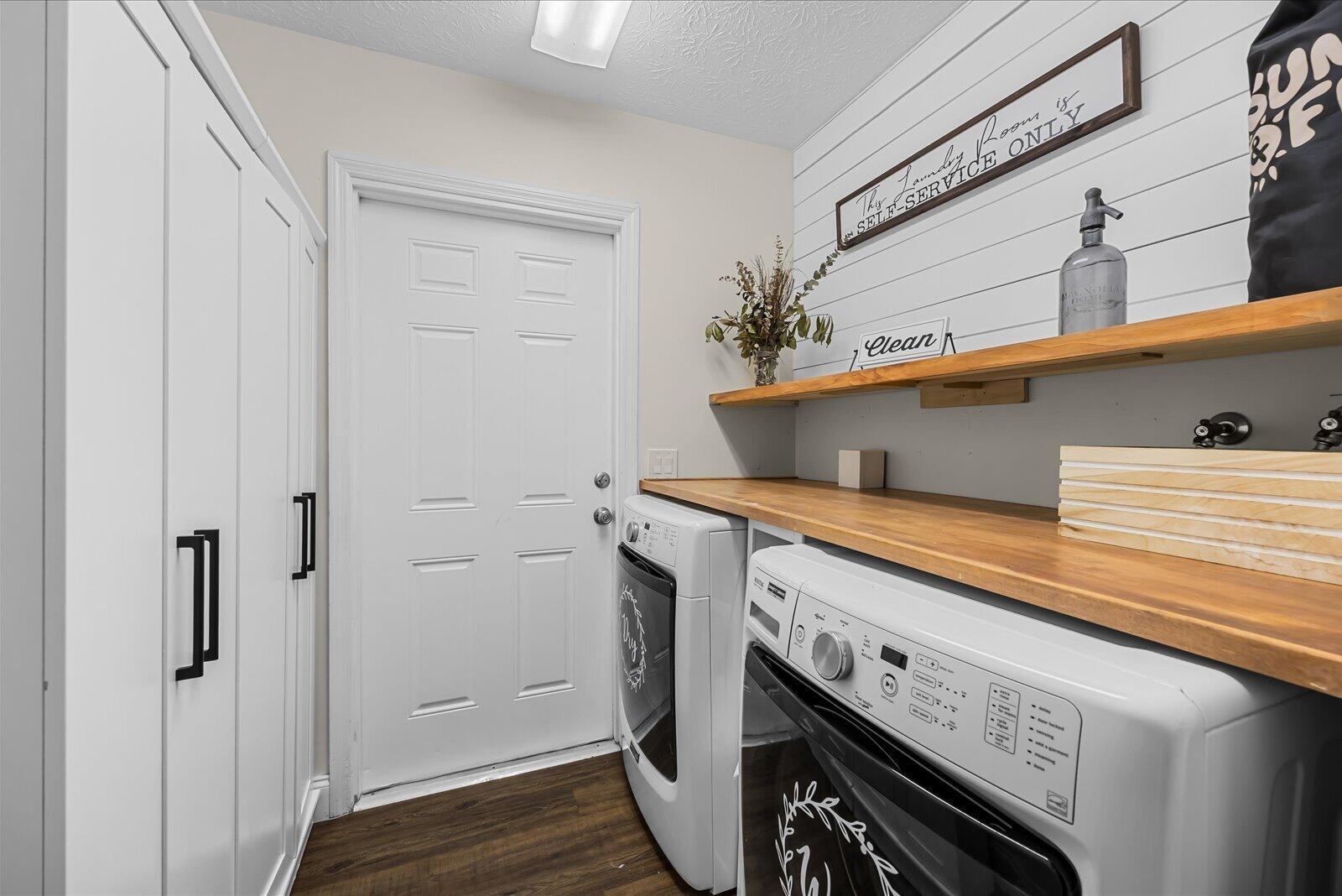 Ver detalles 3603 4 / 3 2356 sq. ft. $ 2026-06-11 0 foto