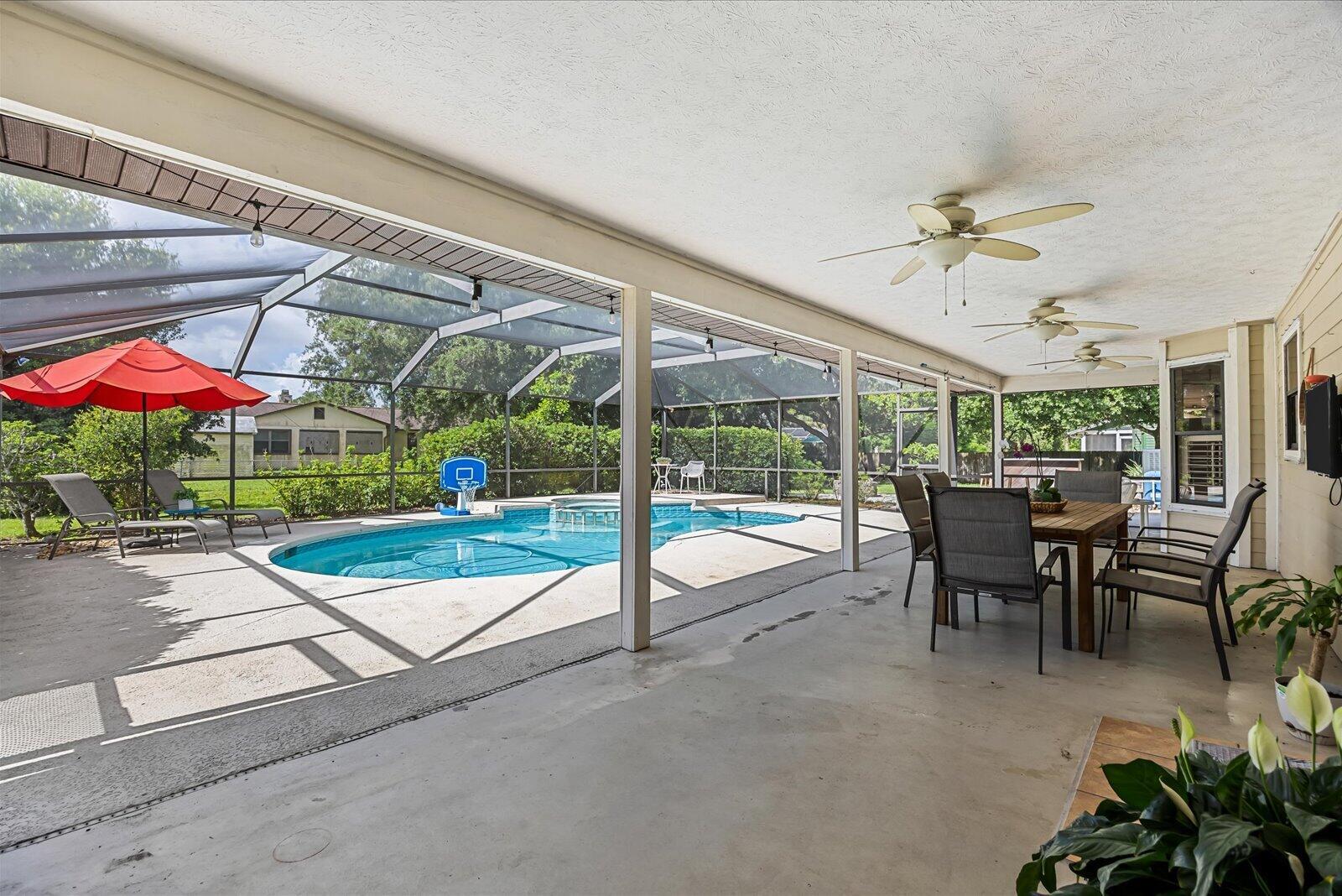 Ver detalles 3603 4 / 3 2356 sq. ft. $ 2026-06-11 0 foto
