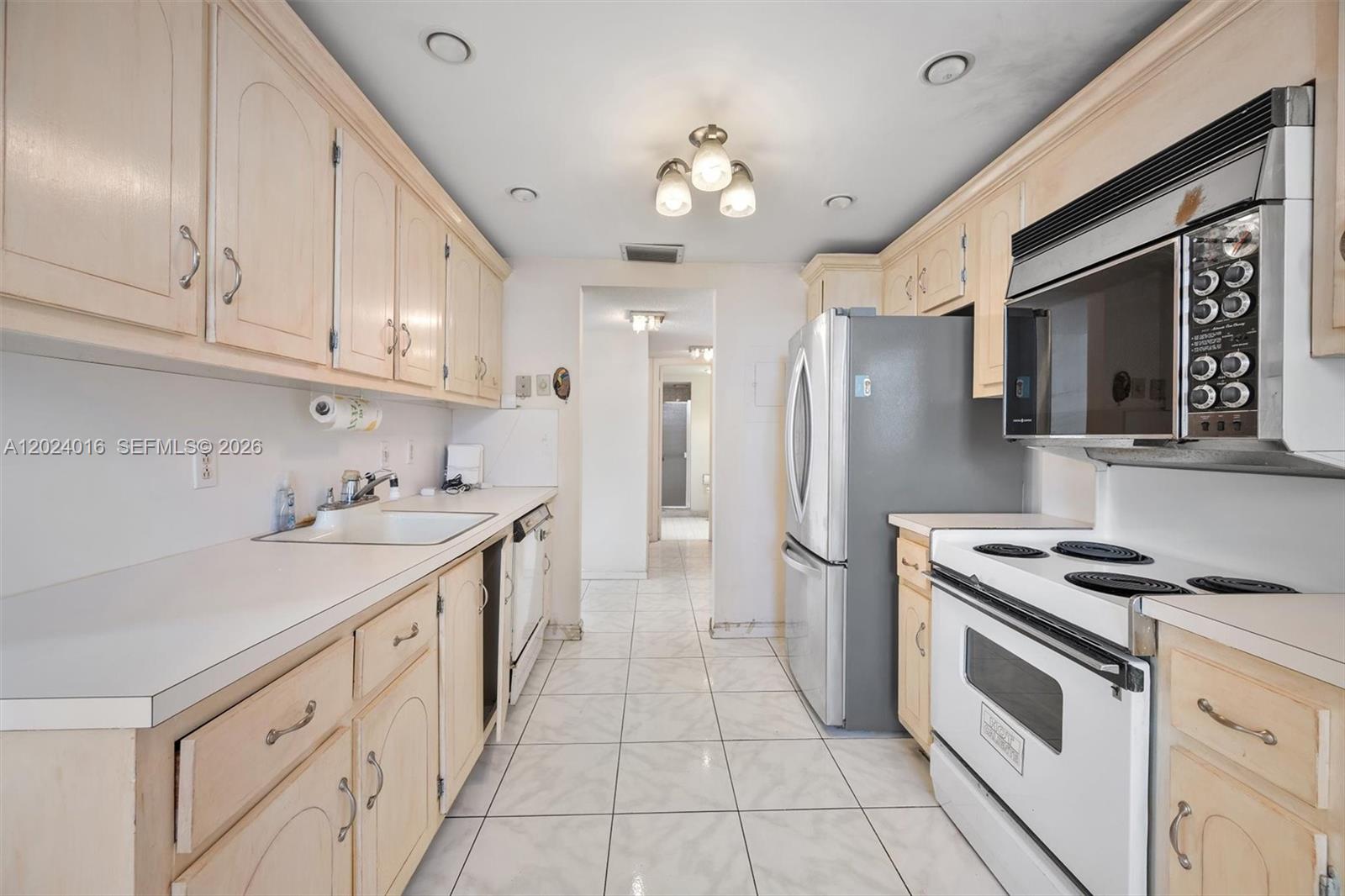 Photo of 1865 Ocean Dr  #15L, Hallandale Beach, Florida, 33009 - 