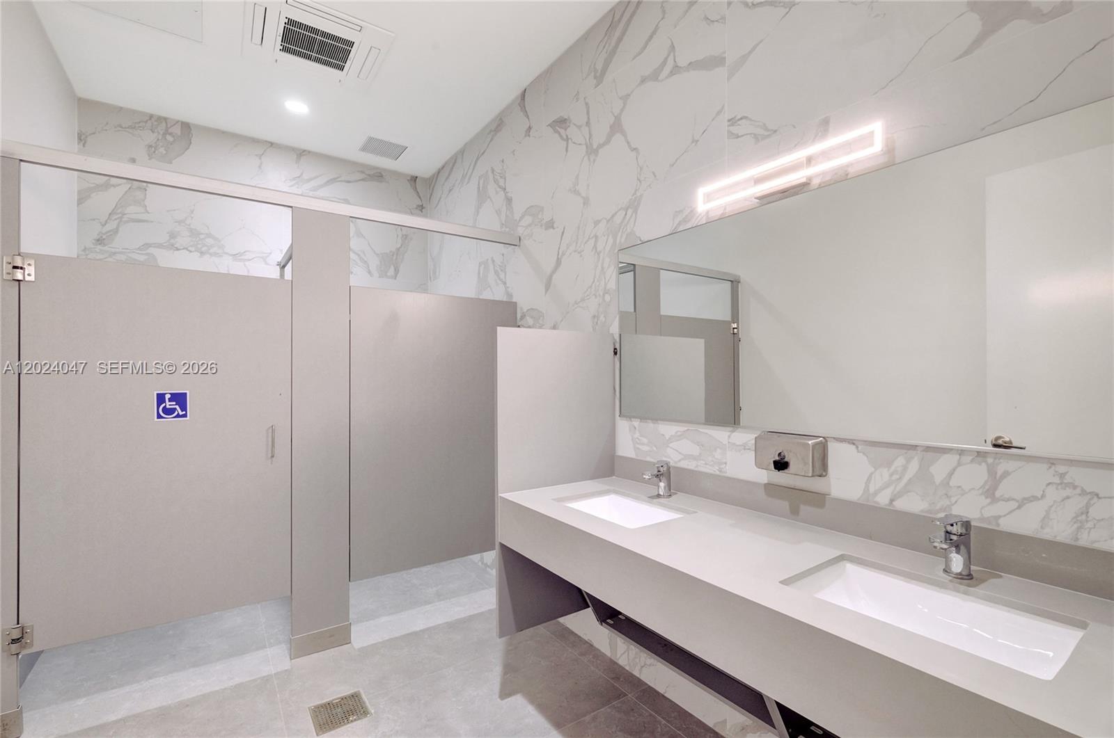 306  /   sq. ft. $ 2026-05-22 0 Photo