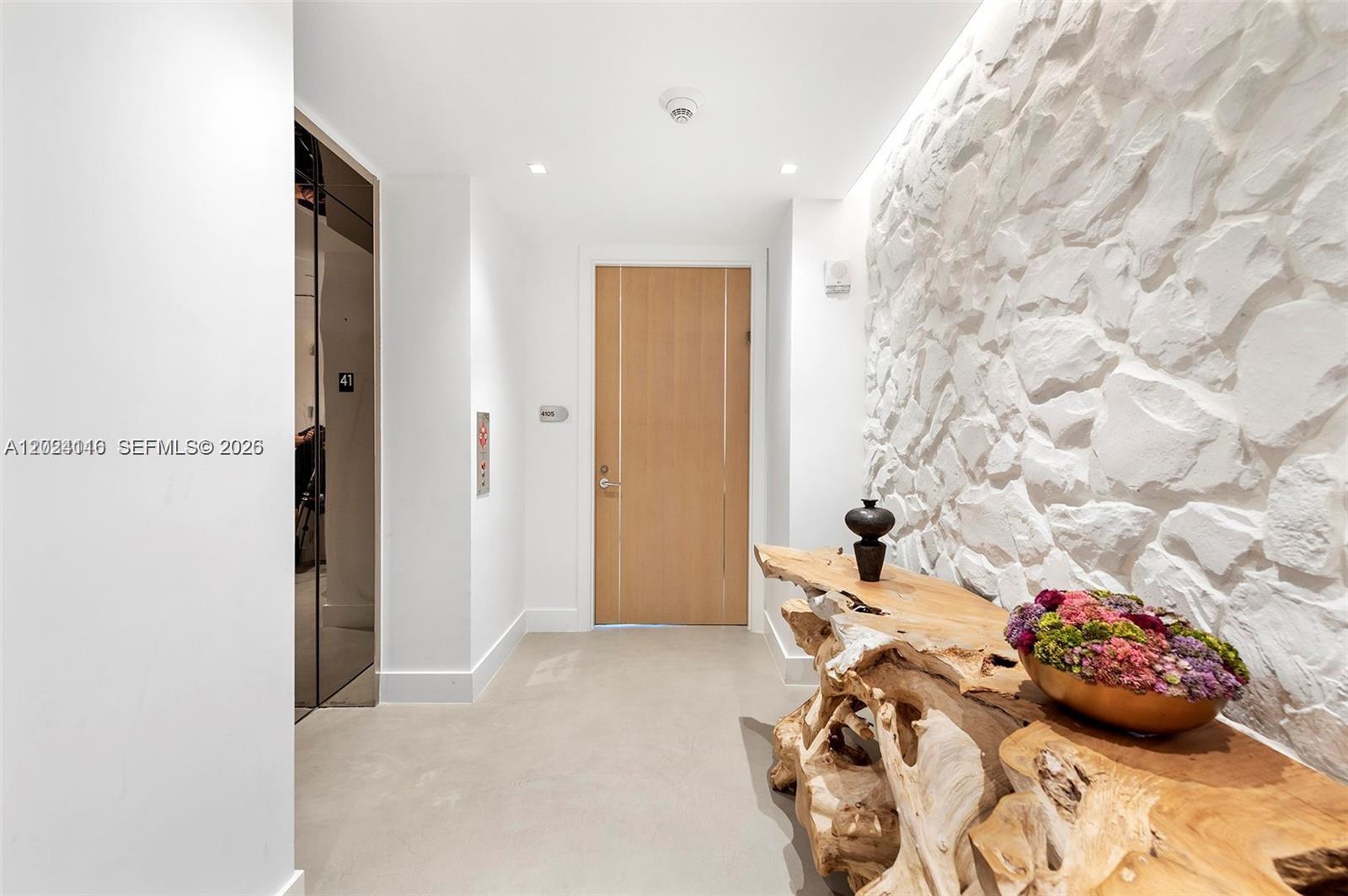 See details 4105 4 / 6 3204 sq. ft. $ 2026-05-22 0 Photo
