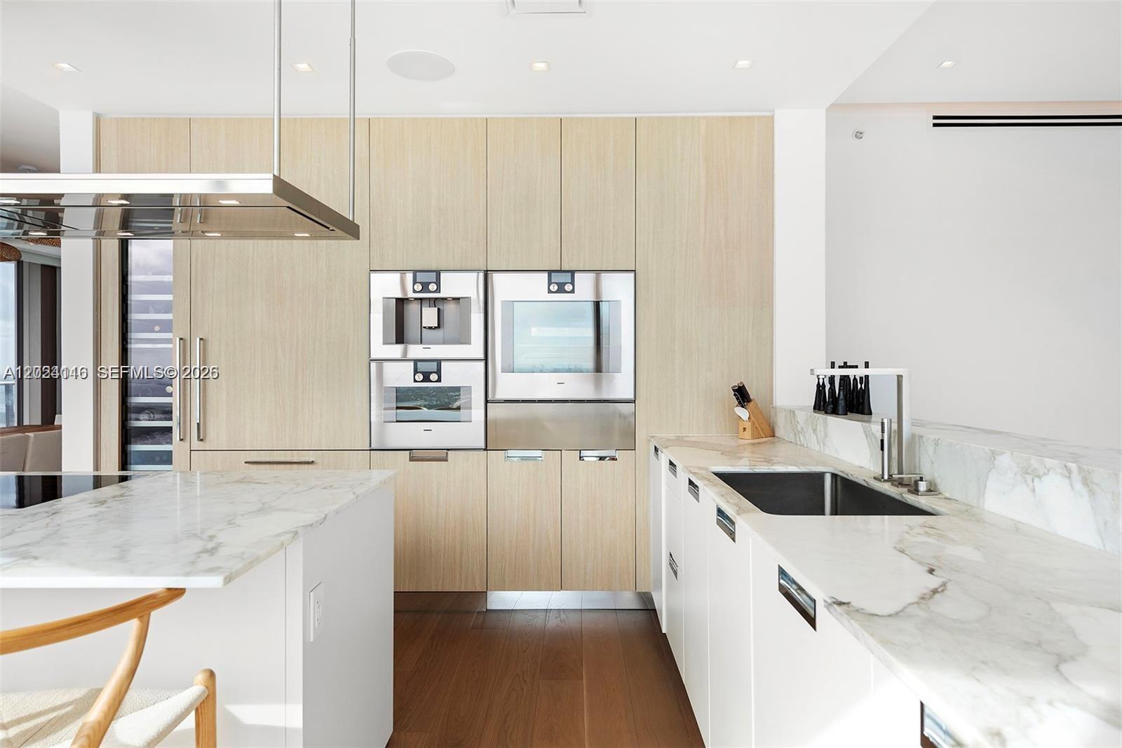 See details 4105 4 / 6 3204 sq. ft. $ 2026-05-22 0 Photo