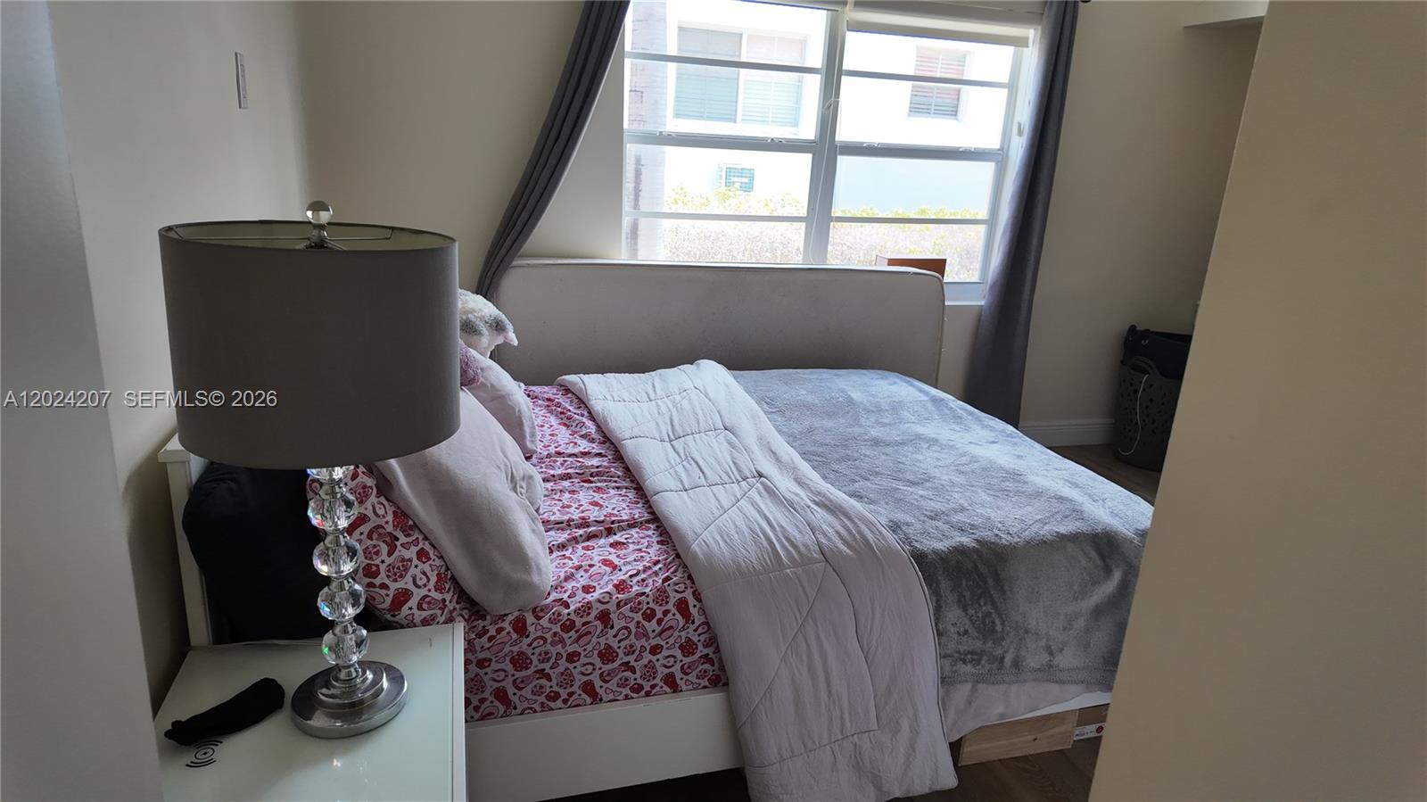 Ver detalles 6 1 / 1 582 sq. ft. $ 2026-05-22 0 foto