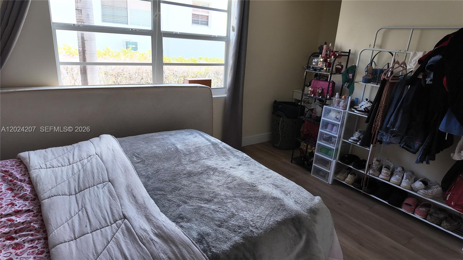 Ver detalles 6 1 / 1 582 sq. ft. $ 2026-05-22 0 foto
