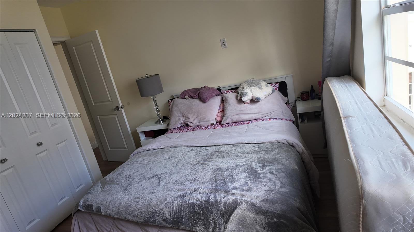 Ver detalles 6 1 / 1 582 sq. ft. $ 2026-05-22 0 foto