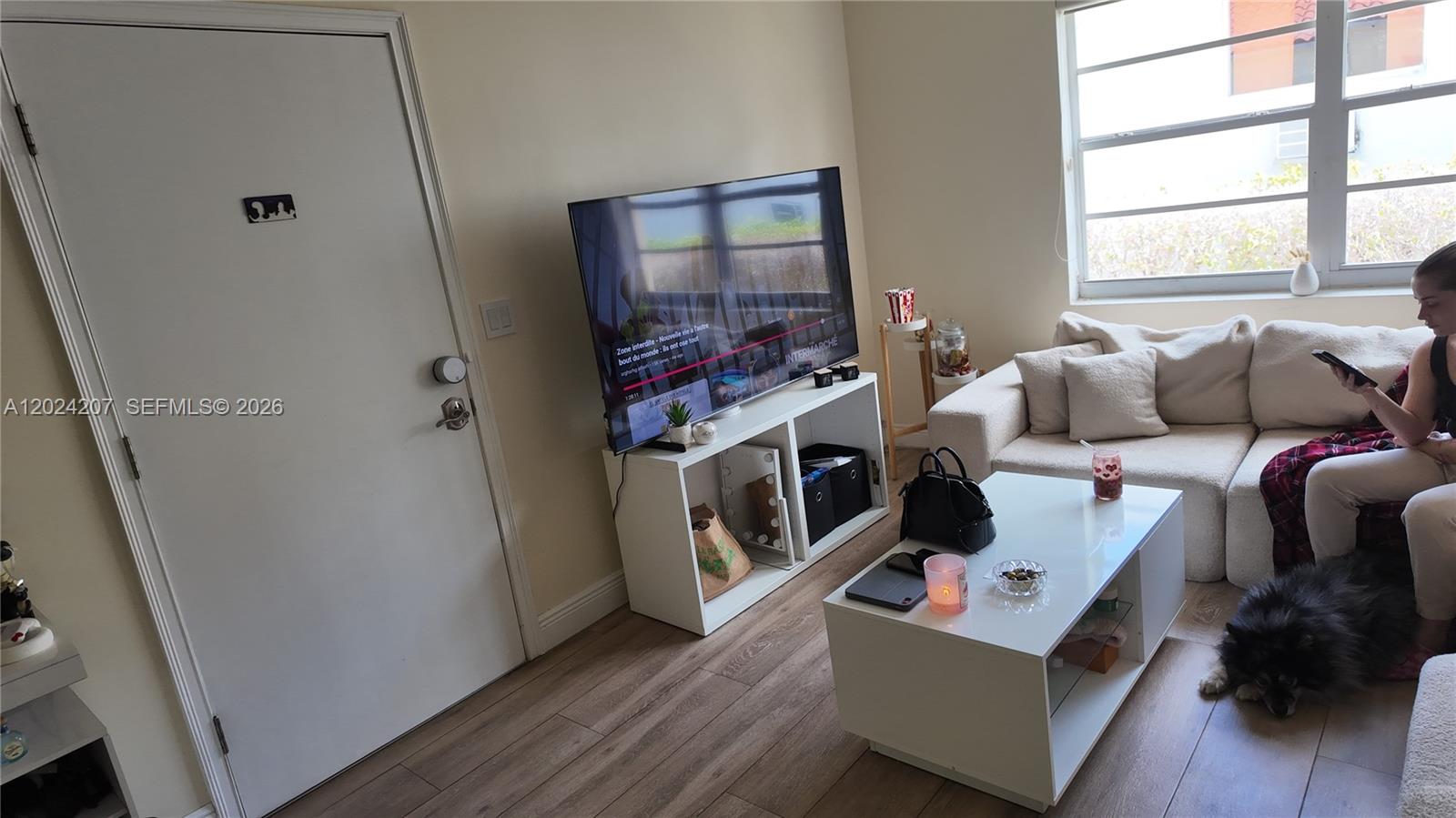 Ver detalles 6 1 / 1 582 sq. ft. $ 2026-05-22 0 foto