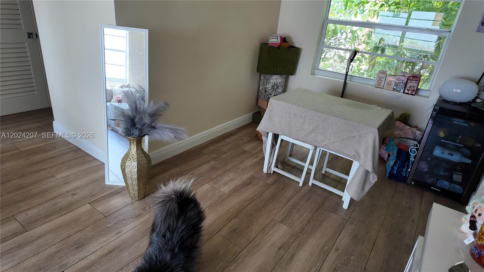 Ver detalles 6 1 / 1 582 sq. ft. $ 2026-05-22 0 foto