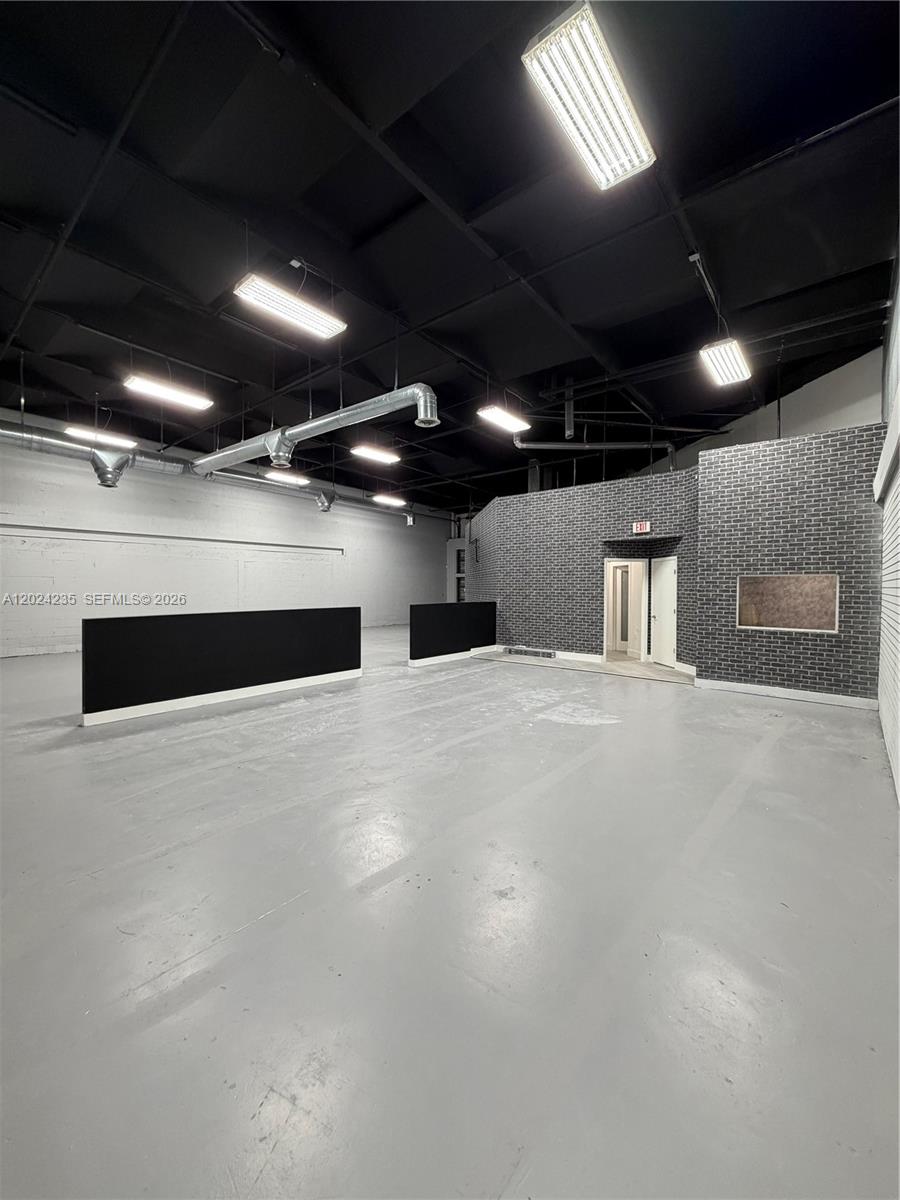See details 3 / sq. ft. $ 2026-05-23 0 Photo