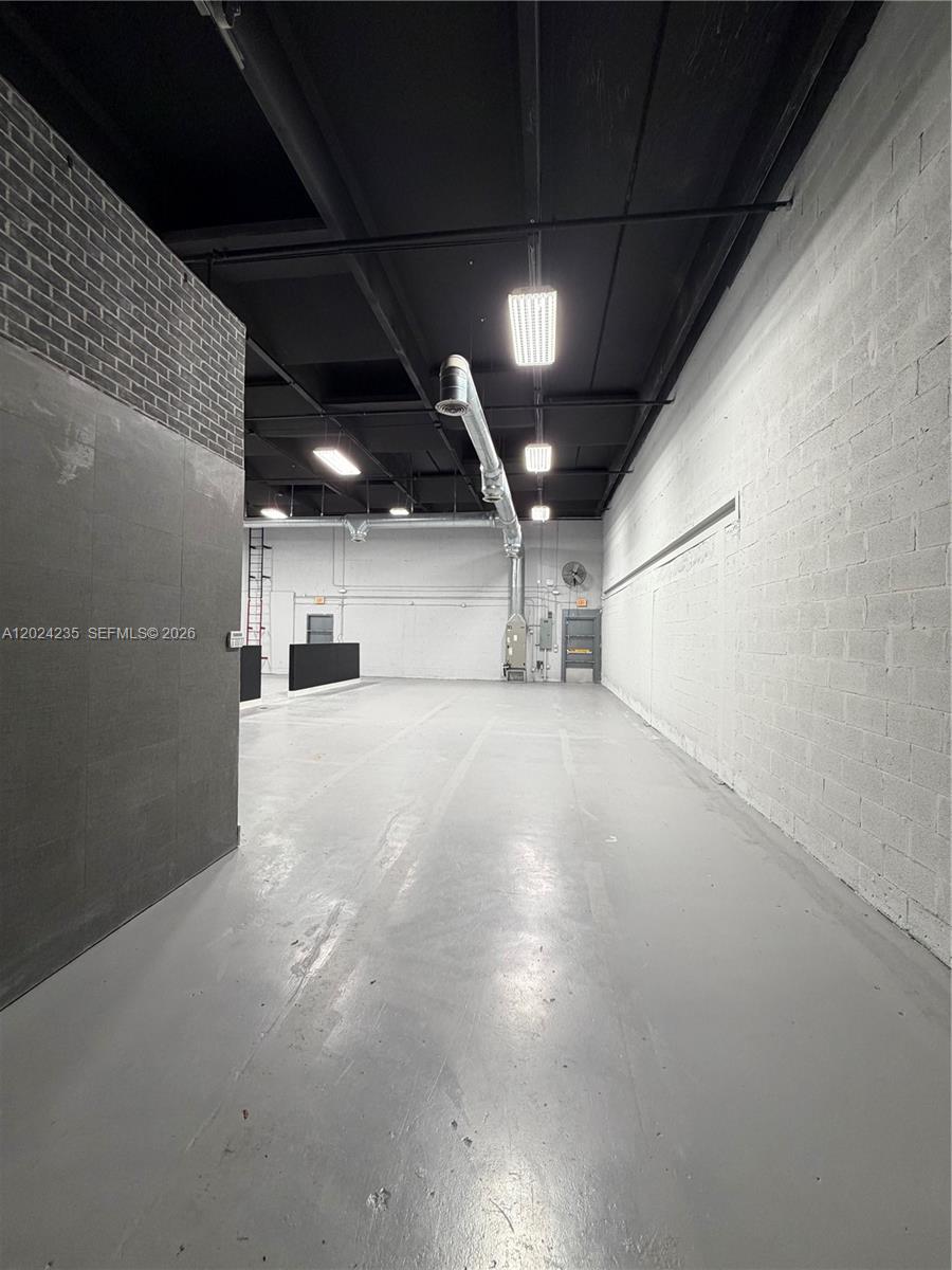 See details 3 / sq. ft. $ 2026-05-23 0 Photo