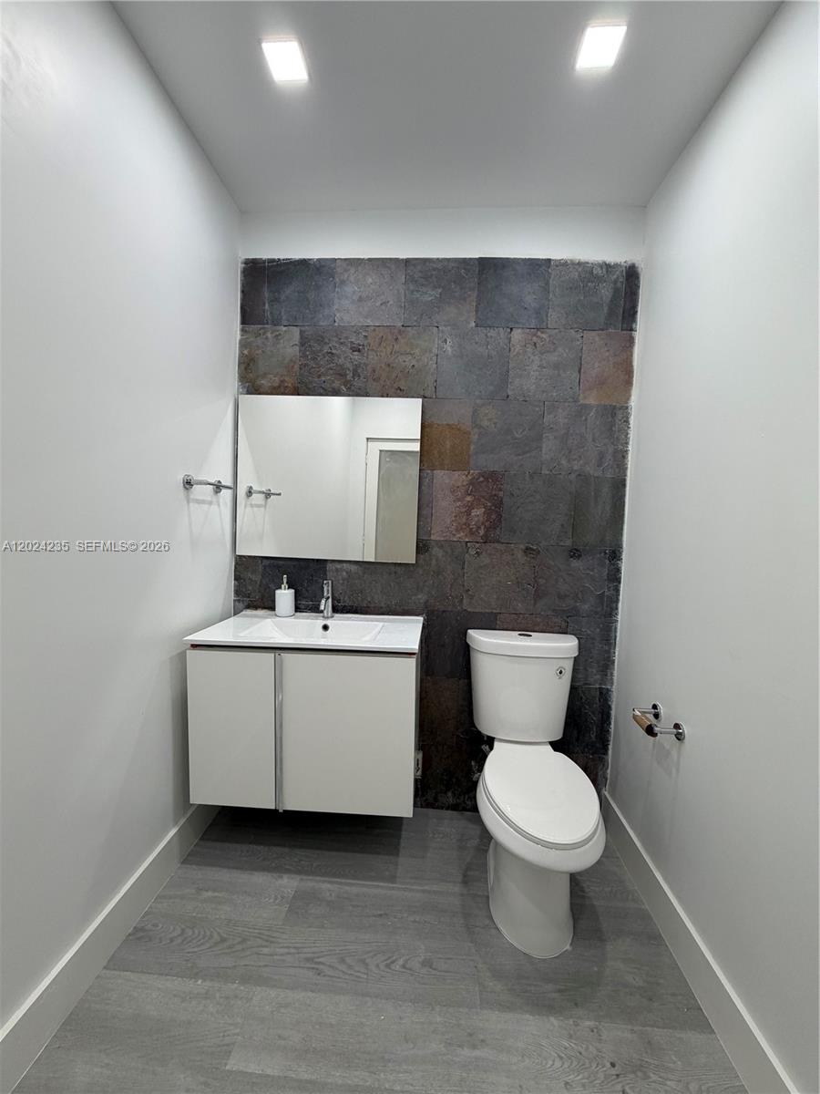 See details 3 / sq. ft. $ 2026-05-23 0 Photo