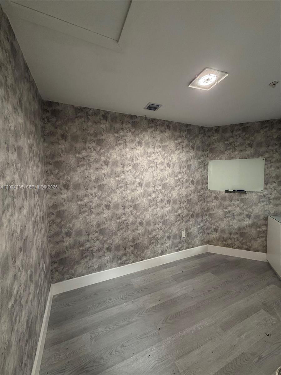 See details 3 / sq. ft. $ 2026-05-23 0 Photo