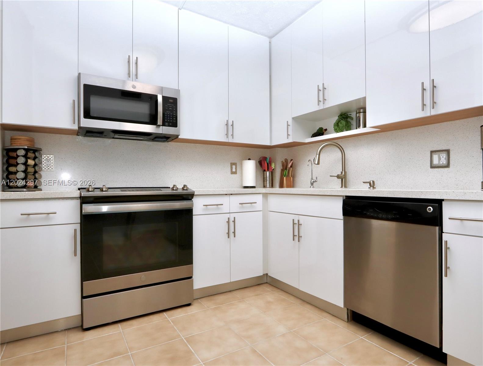 1010 2 / 2 1164 sq. ft. $ 2026-05-23 0 foto