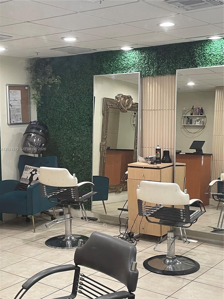 Photo of 400 Kings Point Dr  #829, Sunny Isles Beach, Florida, 33160 - Hair Salon